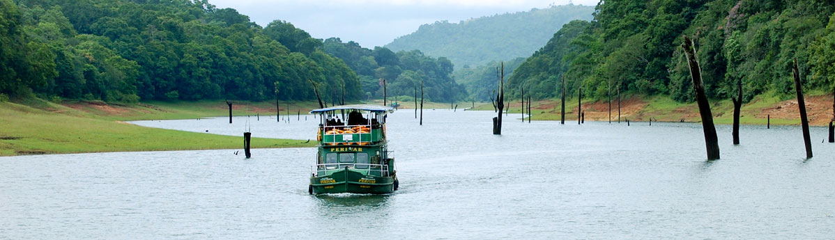 boating-on-periyar-lake